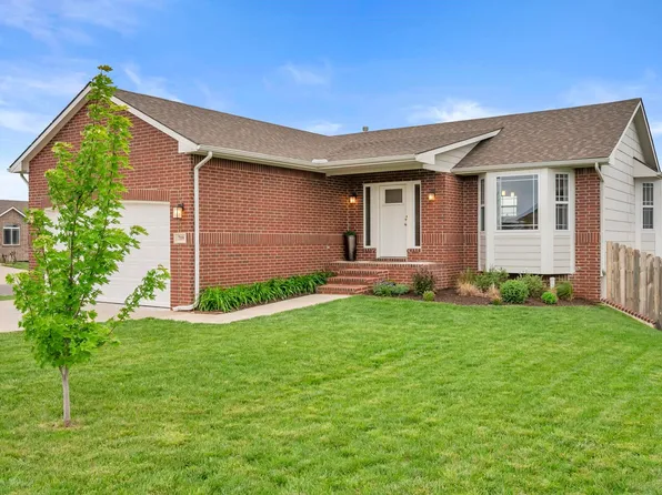 719 S Cherrywood Cir, Andover, KS 67002