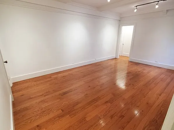 120 W 58th St APT 9B, New York, NY 10019
