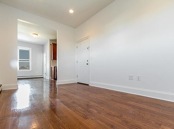 2nd image of 202 Bowers St