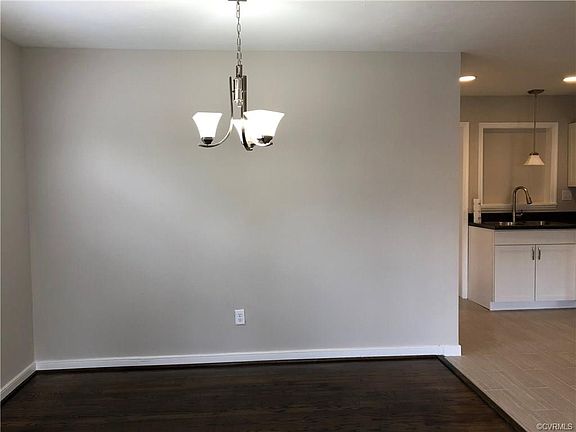3rd image of 3825 Dylisdale Dr