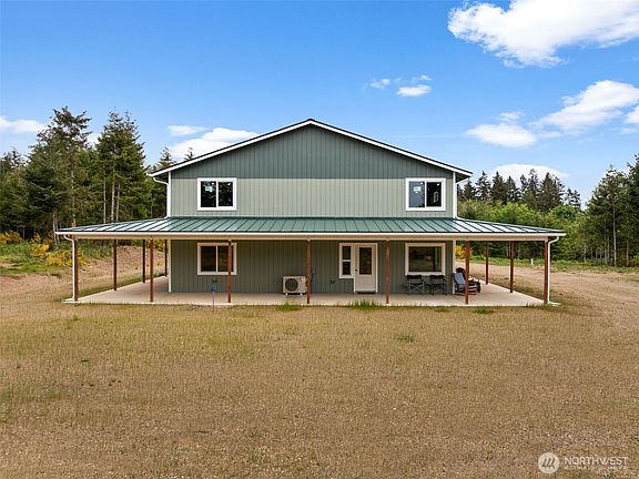 5th image of 1363 E Crestview Drive
