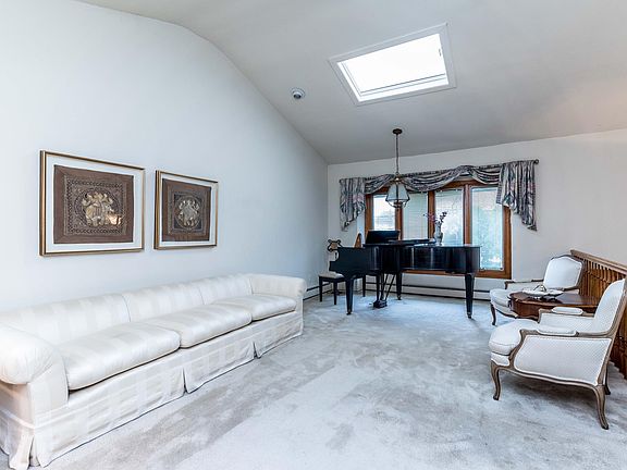 4th image of 2809 Bellmore Ave