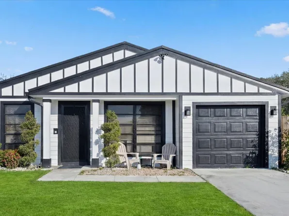 1222 Stardust Way, Royal Palm Beach, FL 33411