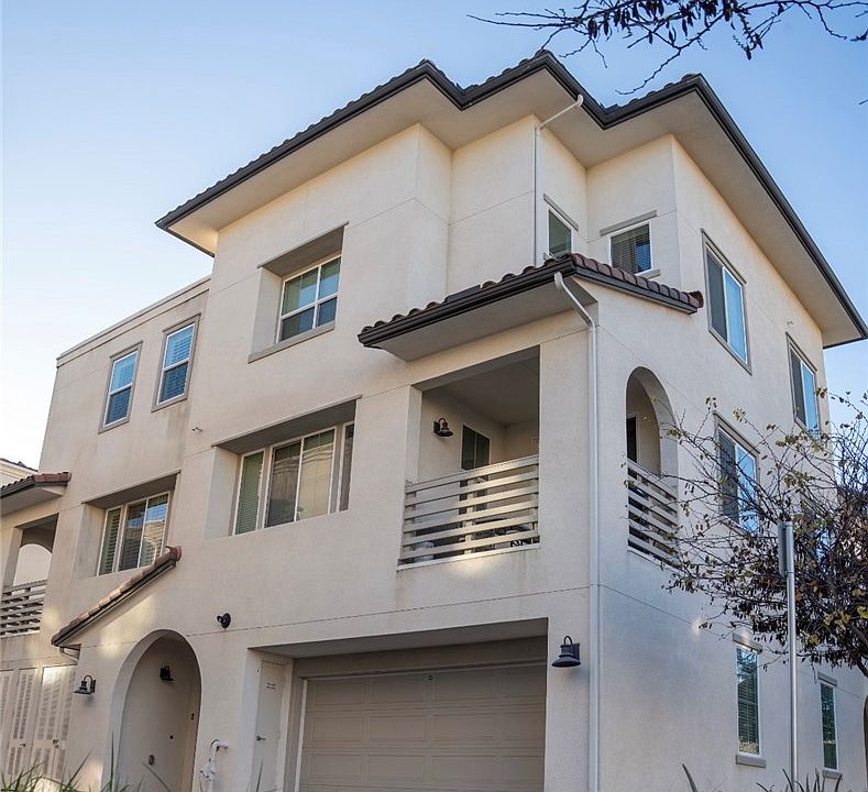 1st image of 1270 Paseo Sea Grass Unit 1