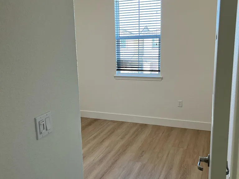 3554 Nuestra Ave — Photo 36
