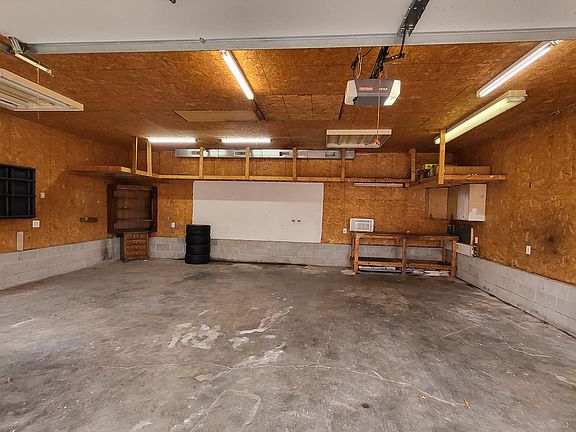 4th image of 8010 Nancy Ln