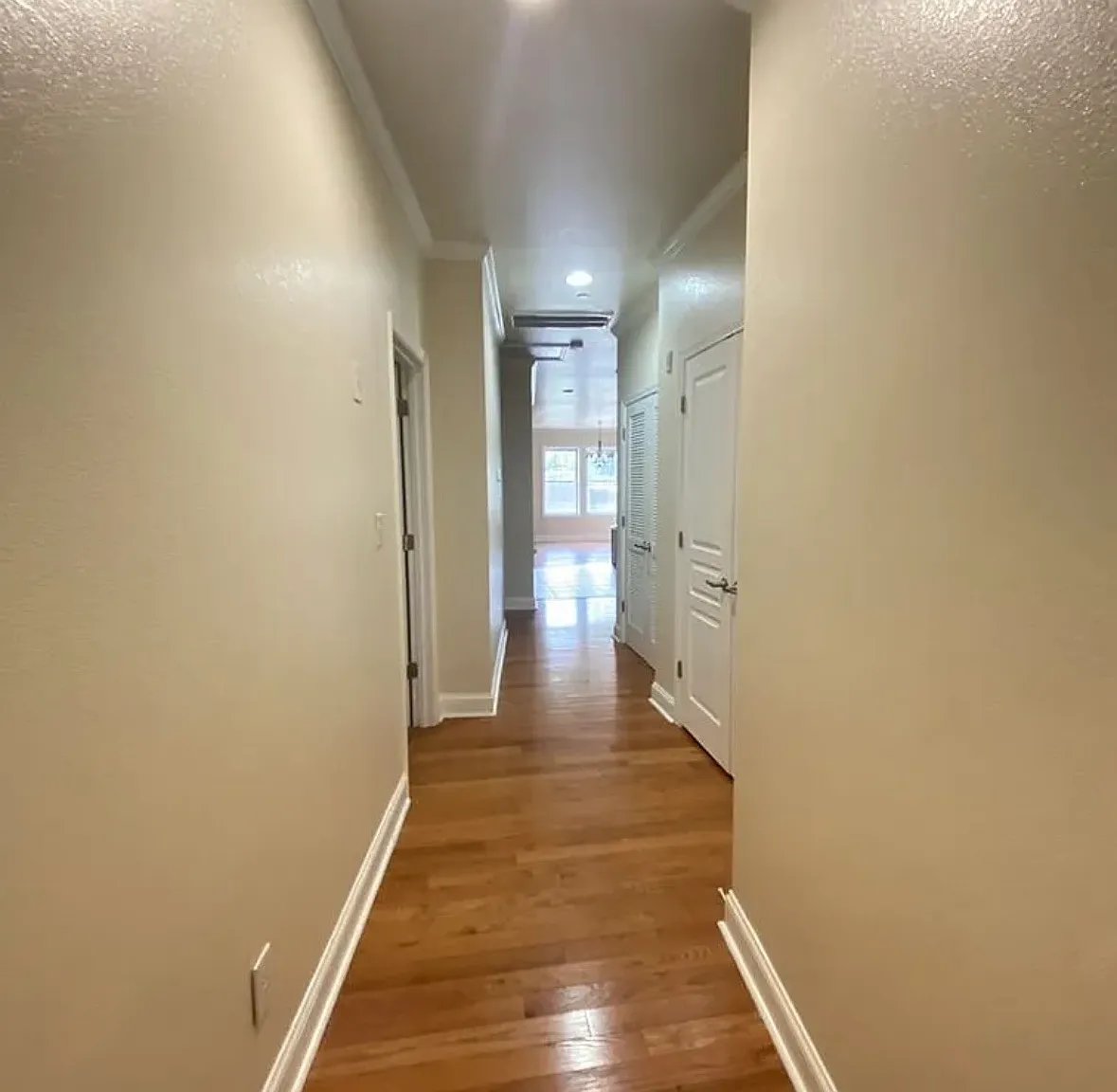 2 bed, 1500 sqft, $1,800 — Photo 2