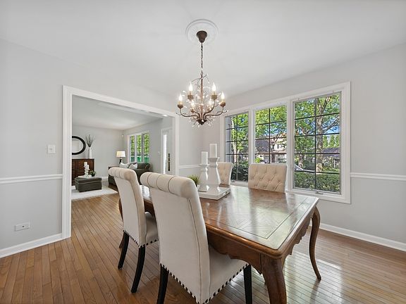 DiningRoom