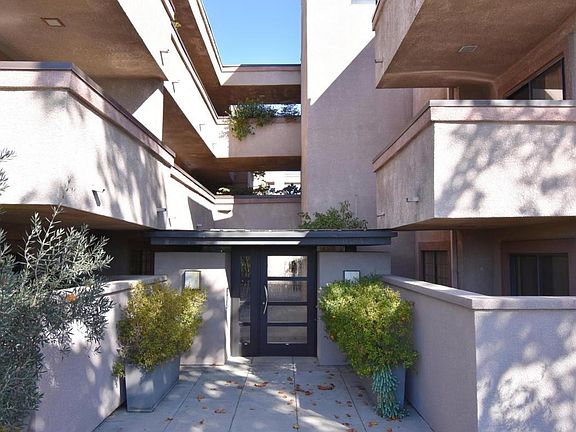 3rd image of 818 S Marengo Ave APT 201