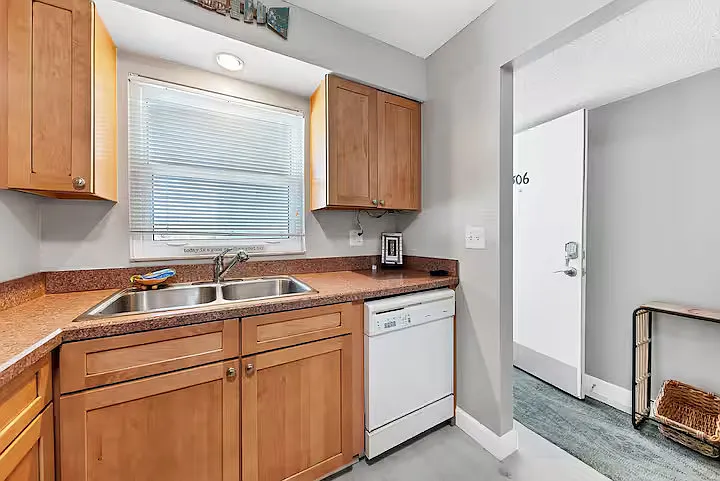 116 Vista Hermosa Cir #306 — Photo 12