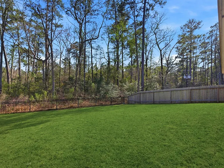 8027 Dauntless Dr — Photo 39