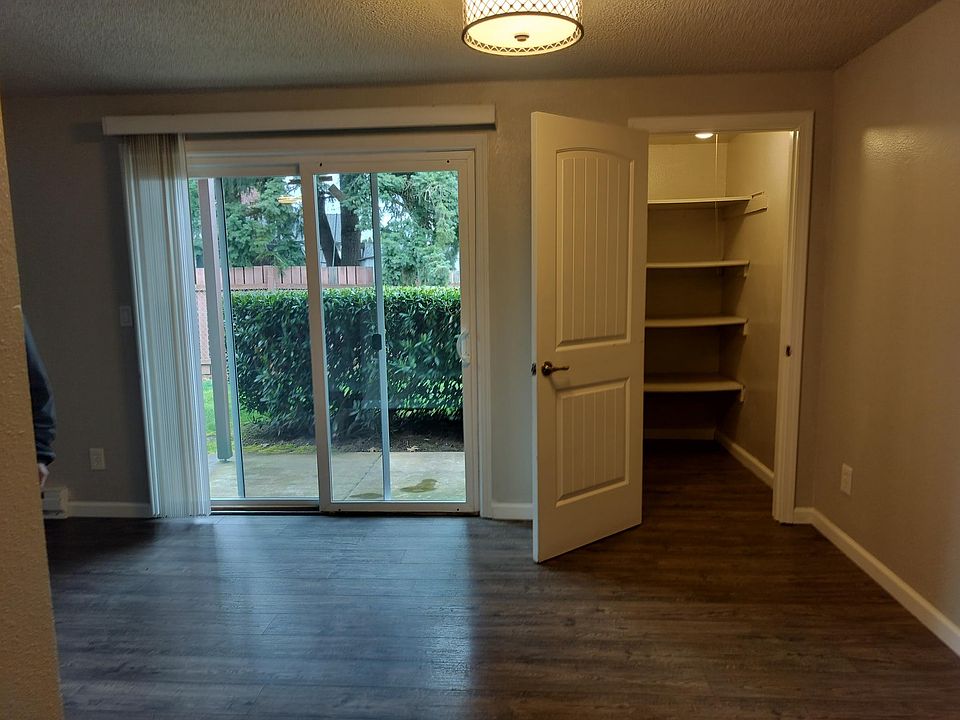 1st image of 1040 Park Ave #A-5