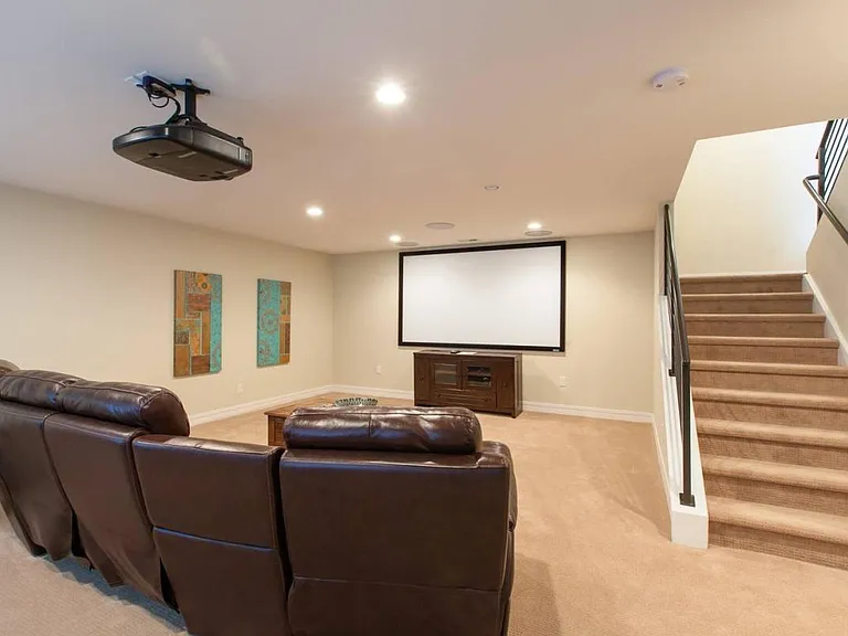 3725 Irving St — Photo 14