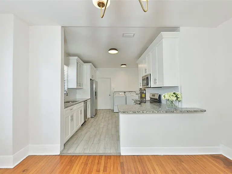 902 W Columbus Dr — Photo 12