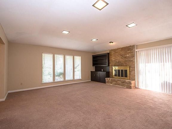 4th image of 10631 Boedeker Dr