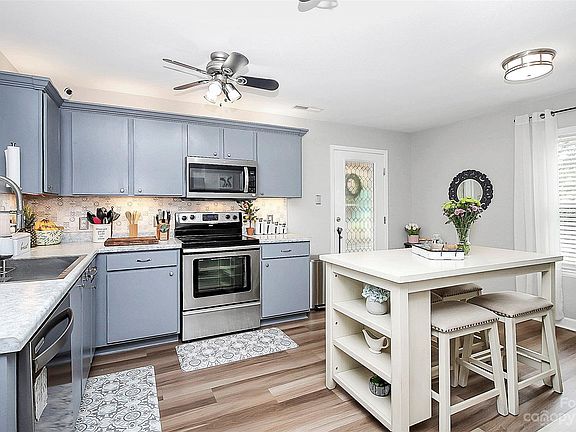 4th image of 133 Boiling Brook Dr #88