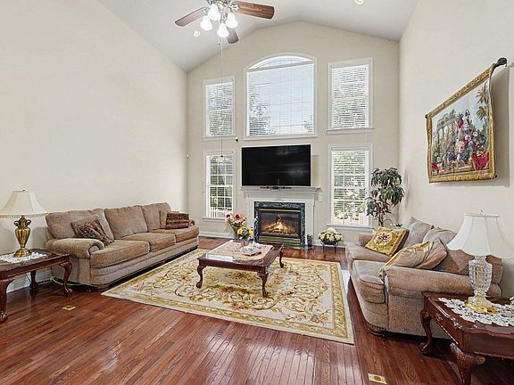 3rd image of 9159 Palm Bay Cir