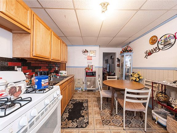 5th image of 4420-4422 Walnut St