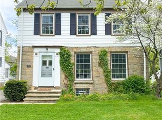 963 Pembrook Rd, Cleveland Heights, OH 44121