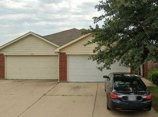 476 Brookbank Dr, Crowley, TX 76036