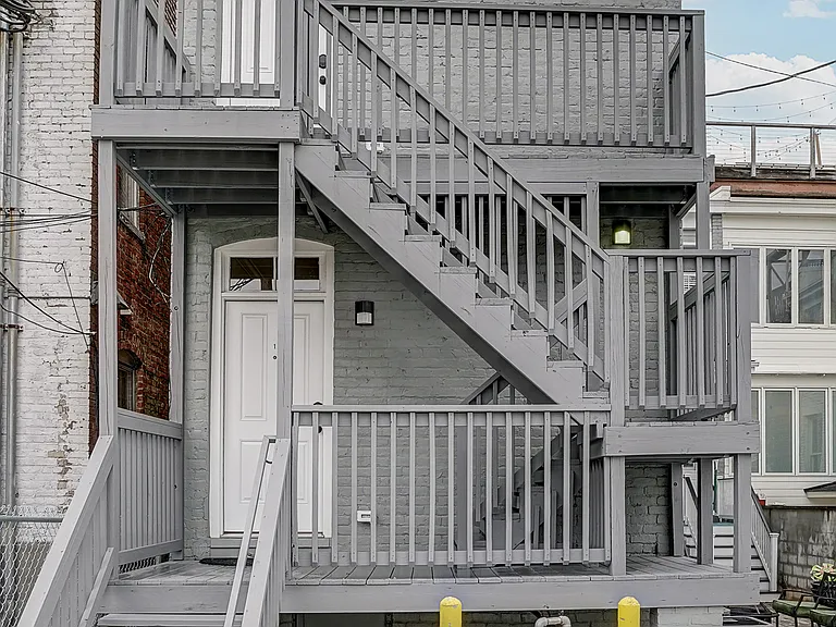412 W Franklin St #D — Photo 12