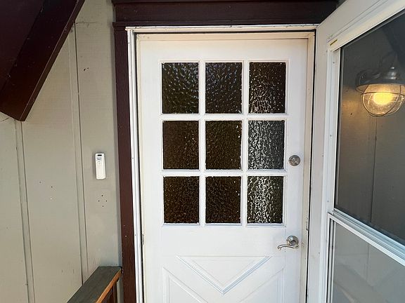 3rd image of 654 Eloise Ave
