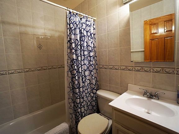 5th image of 355 E 77th St #2A