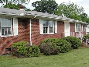3rd image of 720 Sidney Dr