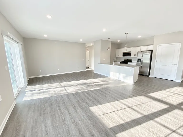 Orchard Grove Apartments — Photo 3