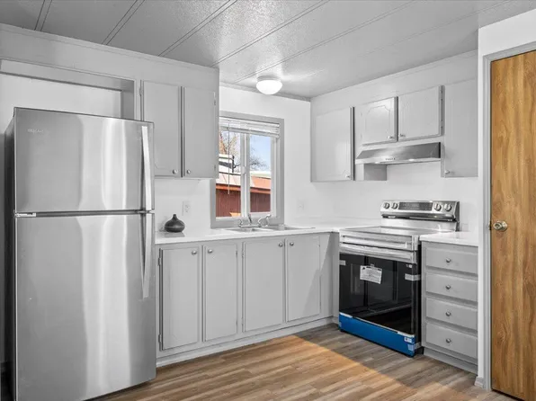 470 Old Highway 62 Space 40, Eagle Point, OR 97524