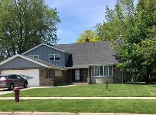 9220 S Keeler Ave, Oak Lawn, IL