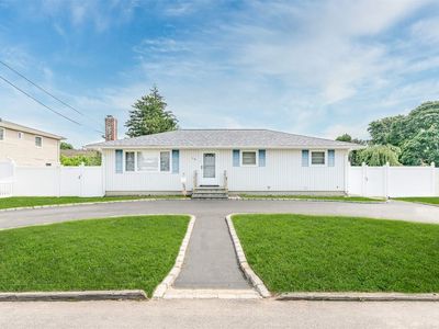 52 Bedell Street, Lindenhurst, NY, 11757