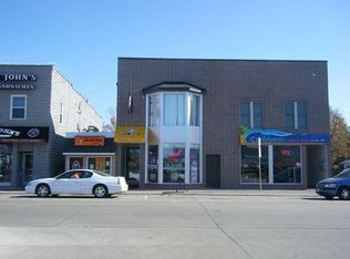 2022 College St, Cedar Falls, IA 50613