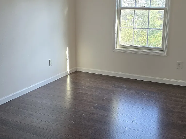 6016 Kenwood Rd — Photo 5