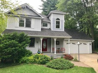 1989 Banyan Tree Rd, Collinsville, IL 62234