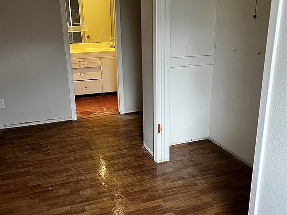 4th image of 3113 Commonwealth St