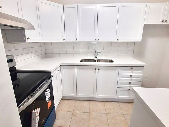 2nd image of 50 East St #301
