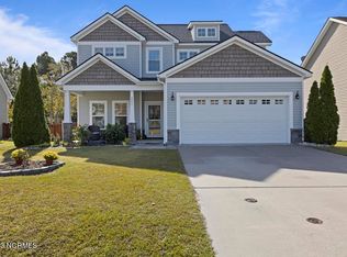 205 Admiral Ct, Sneads Ferry, NC 28460