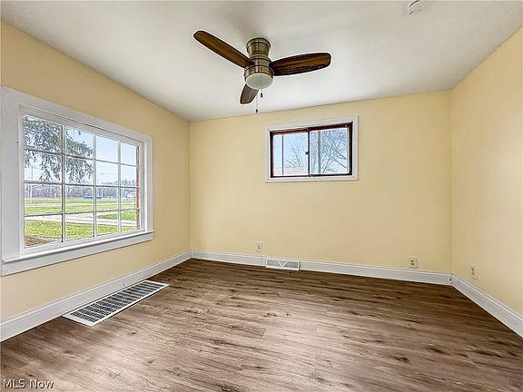 3rd image of 613 N Raccoon Rd