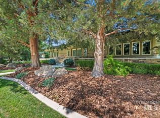 356 E Lake Briar Ln, Eagle, ID 83616