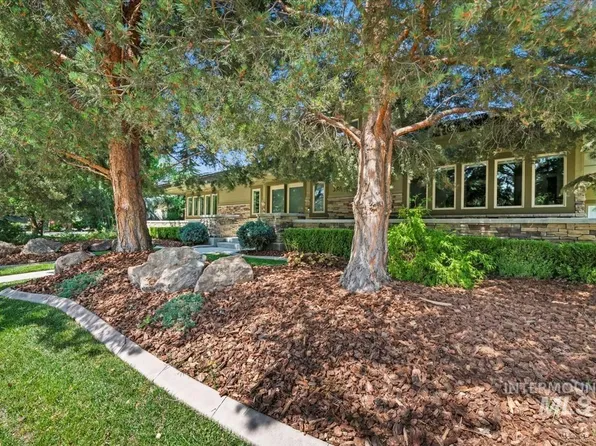 356 E Lake Briar Ln, Eagle, ID 83616