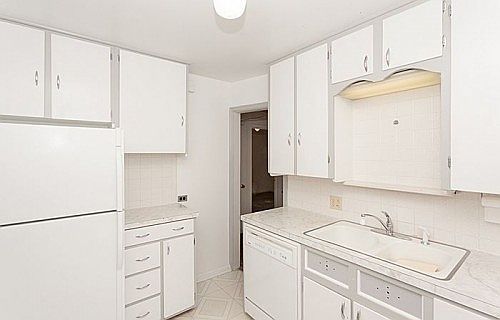 5th image of 760 S Decatur St