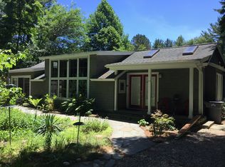 7270 Home Ave, Three Oaks, MI 49128