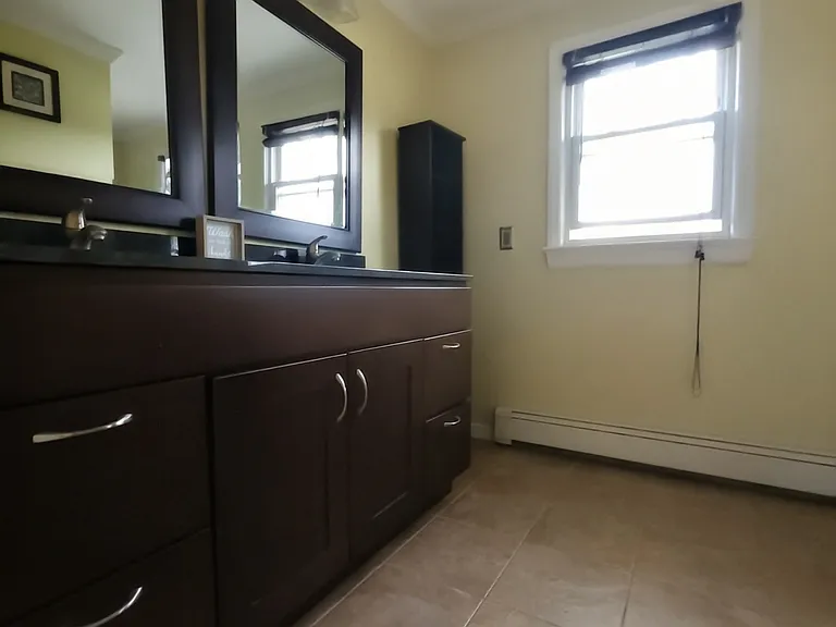 50 Hepburn Rd — Photo 18