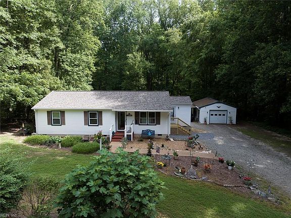 2nd image of 6394 Meadow Dr