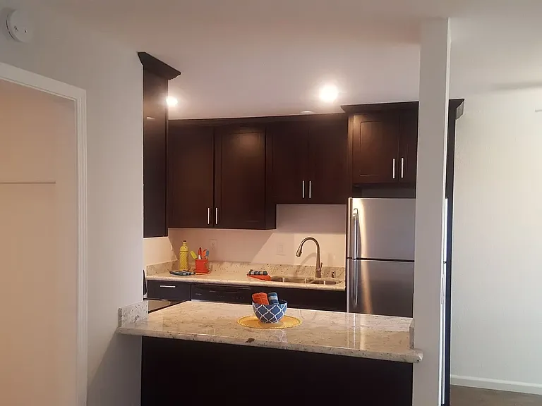 CENTRAL PARK APARTMENTS — Photo 13
