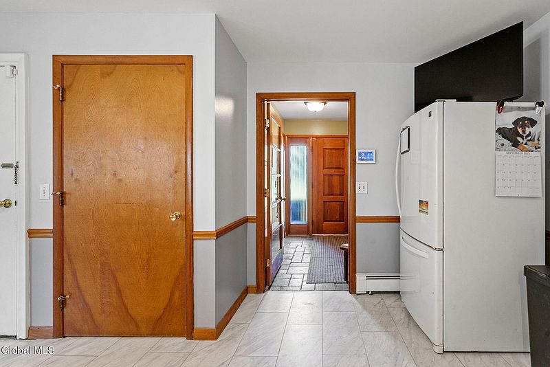 5th image of 46 Collins Place