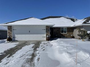 1005 W Meadow Ridge Rd, Norfolk, NE 68701