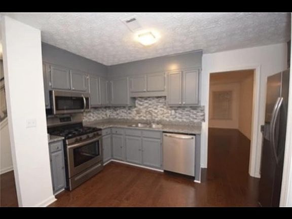 4th image of 5592 Wells Cir