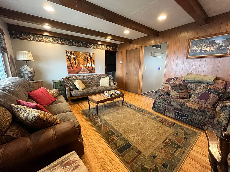 1038 S Lake Dr — Photo 5